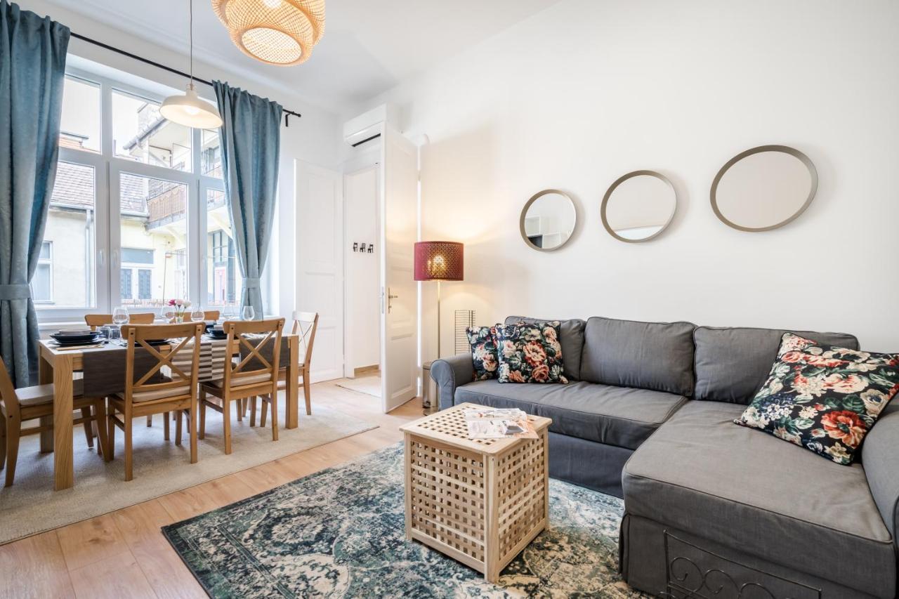 בודפשט Bpr Blooming Design Home With A/C מראה חיצוני תמונה